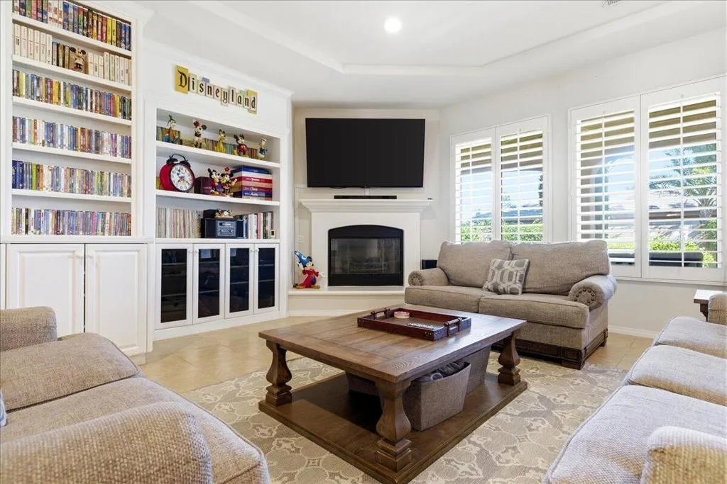 13-Living Room