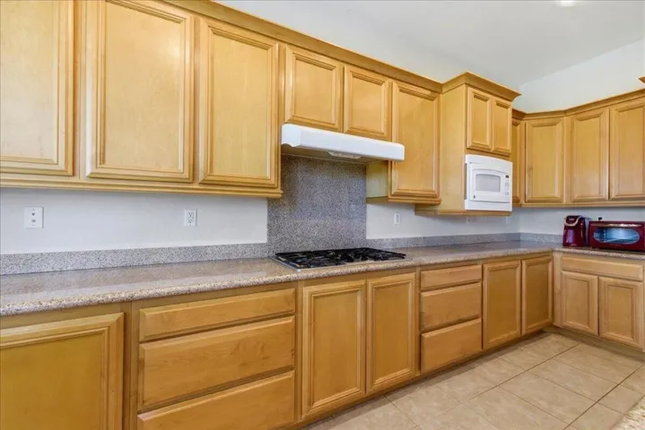 19-Kitchen