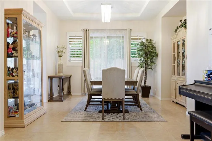 25-Dining Room