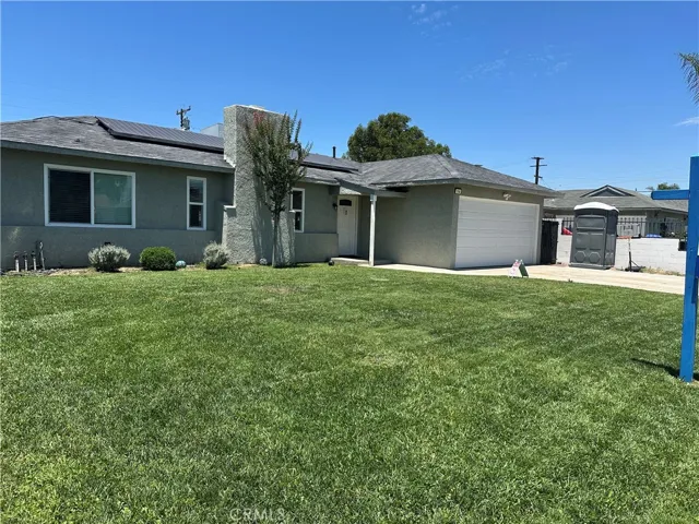 Overall View of Front Yard