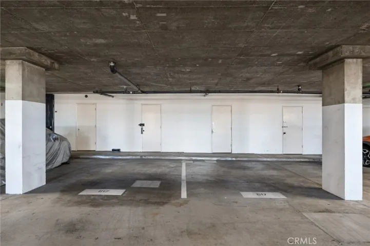 side-by-side parking spots & private storage
