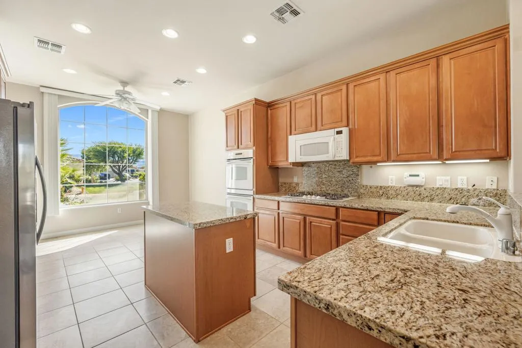 48-web-or-mls-8M4A9089