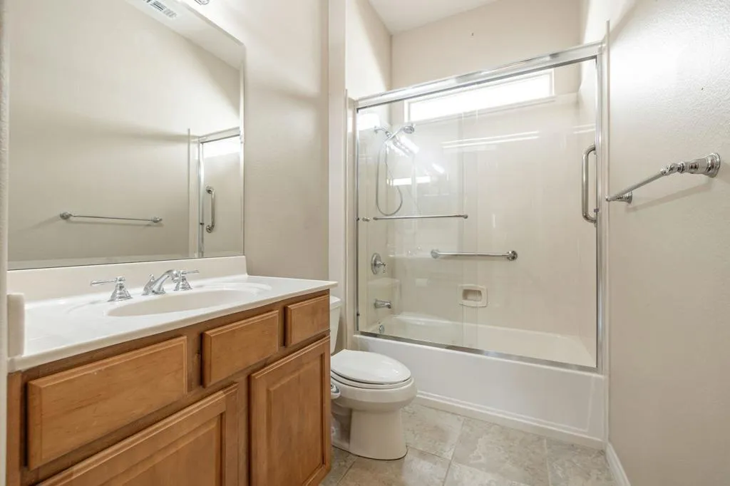 25-web-or-mls-8M4A8964