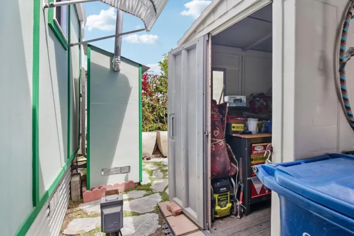 890 38th Avenue, Santa Cruz, California 95062