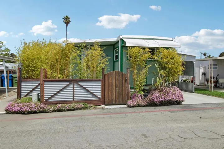 890 38th Avenue, Santa Cruz, California 95062
