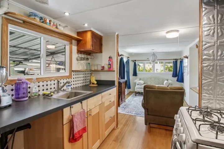 890 38th Avenue, Santa Cruz, California 95062