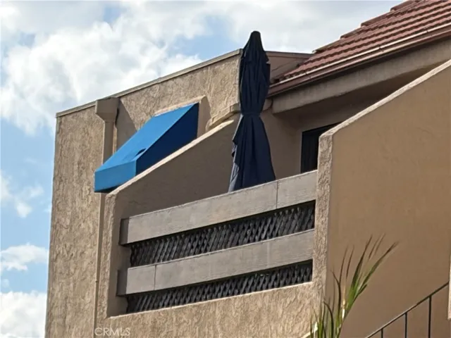FRONT BALCONY