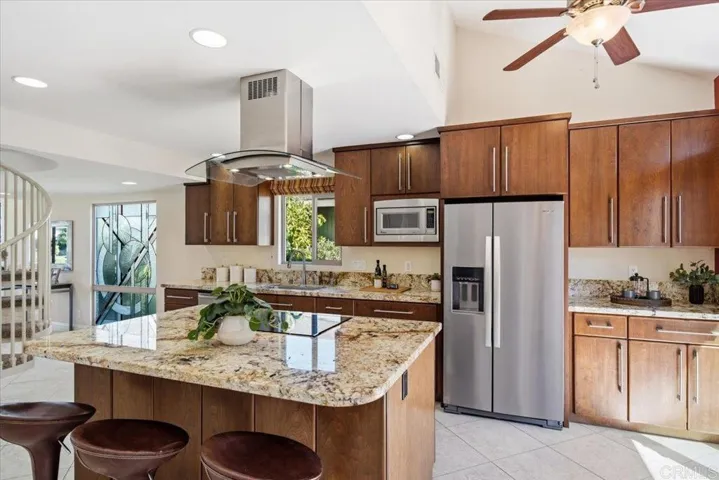 223 Via Osuna, Rancho Santa Fe, California 92091