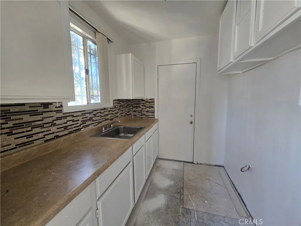 Unit 1 kitchen