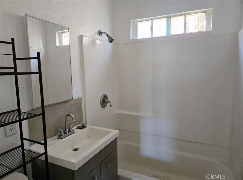 1914 Locust, Long Beach, California 90806 — photo 5