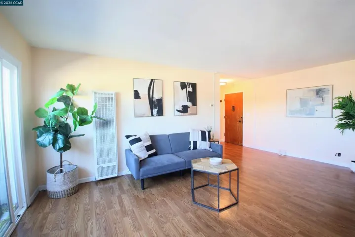 3090 Los Prados 24, San Mateo, California 94403 — photo 5