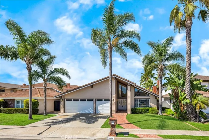 9809 Red River Circle, Fountain Valley, California 92708