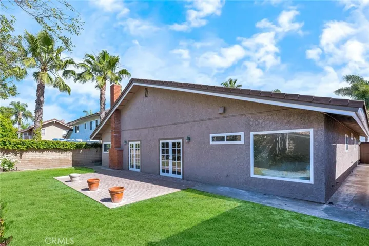 9809 Red River Circle, Fountain Valley, California 92708