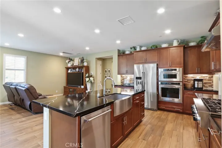 10902 Flora Park Way, Cypress, California 90720