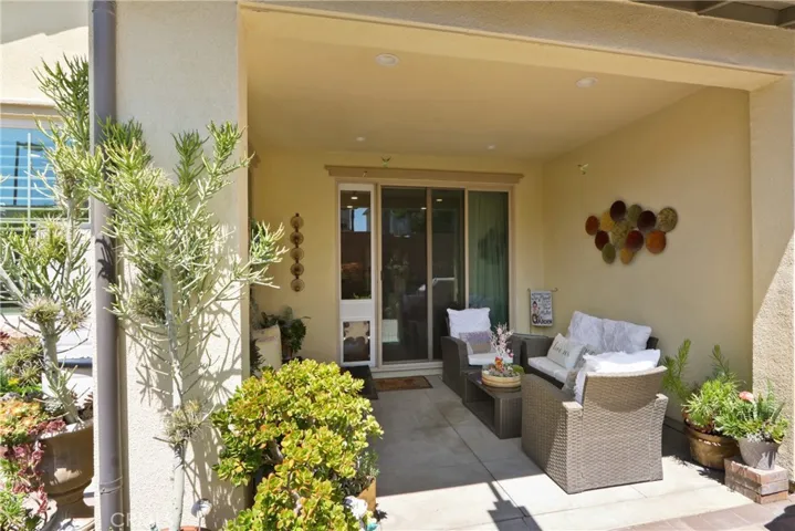 10902 Flora Park Way, Cypress, California 90720
