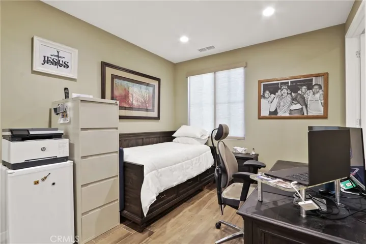 10902 Flora Park Way, Cypress, California 90720