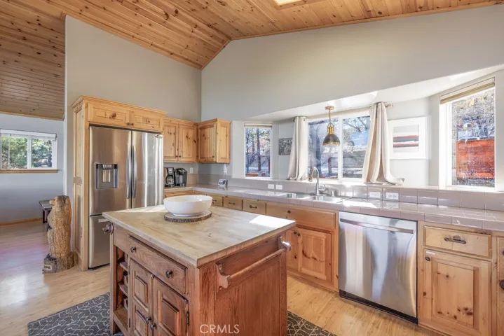 Kitchen Island