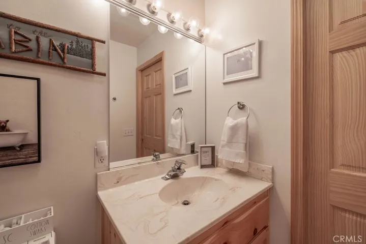 Bathroom 2 vaniety