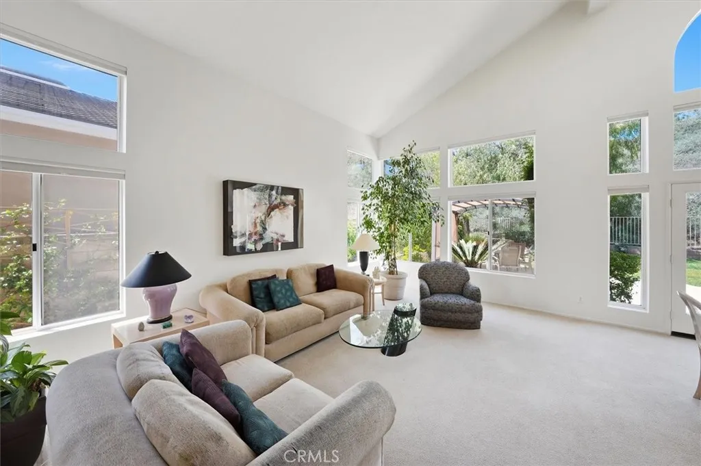 Lovely Entertainer's Home