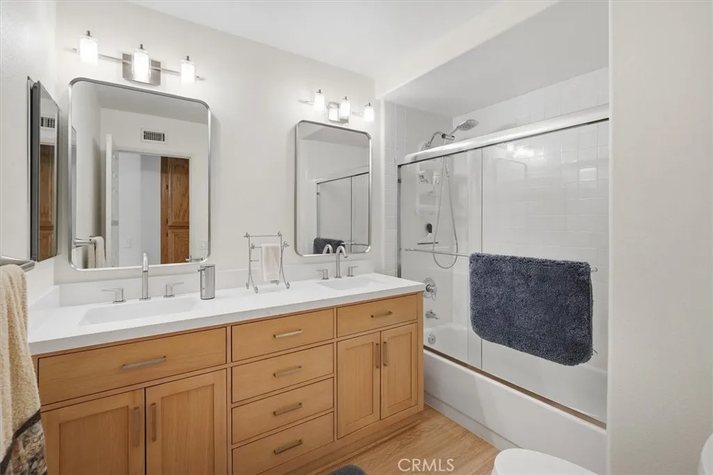 Upstairs Hall Bathroom - remodeled