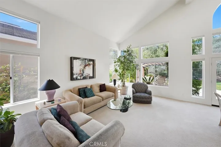 Lovely Entertainer's Home