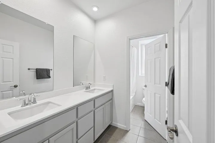 2984 Ridgecrest Drive, Lincoln, California 95648
