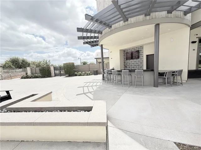 out door bar sitting area