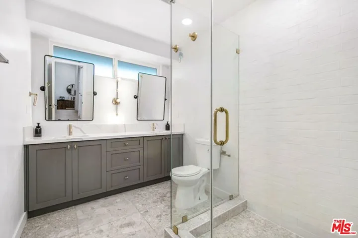 5625 S Sherbourne Drive, Los Angeles, California 90056