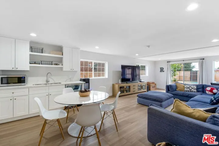 5625 S Sherbourne Drive, Los Angeles, California 90056