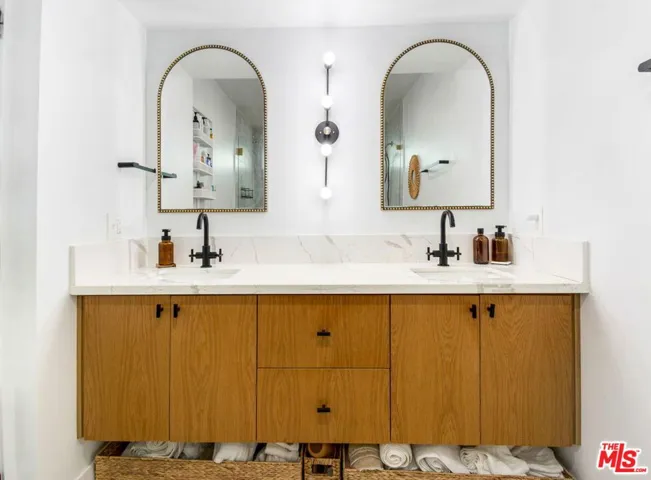 5625 S Sherbourne Drive, Los Angeles, California 90056
