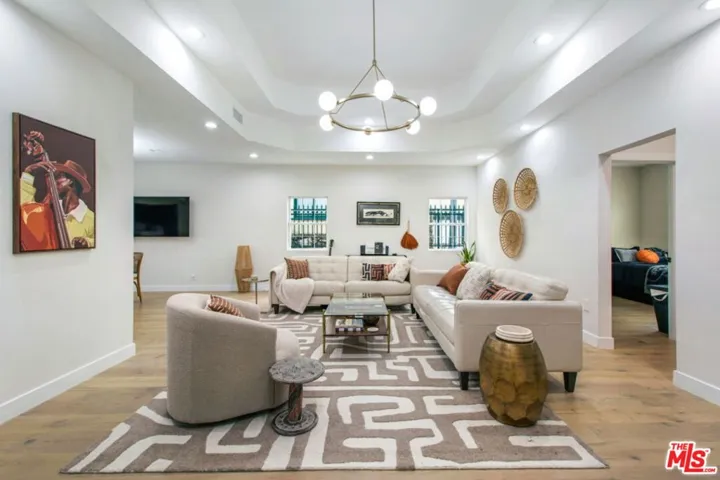 5625 S Sherbourne Drive, Los Angeles, California 90056