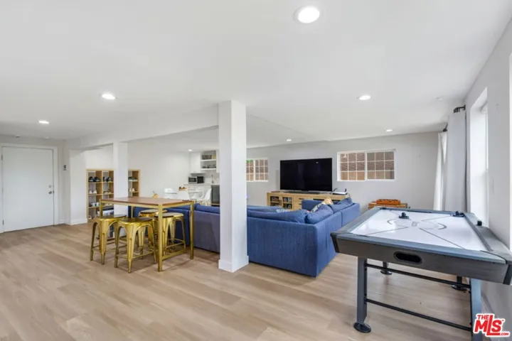 5625 S Sherbourne Drive, Los Angeles, California 90056
