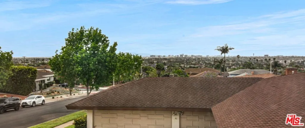 5625 S Sherbourne Drive, Los Angeles, California 90056