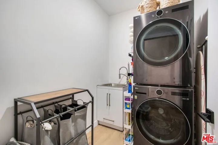 5625 S Sherbourne Drive, Los Angeles, California 90056