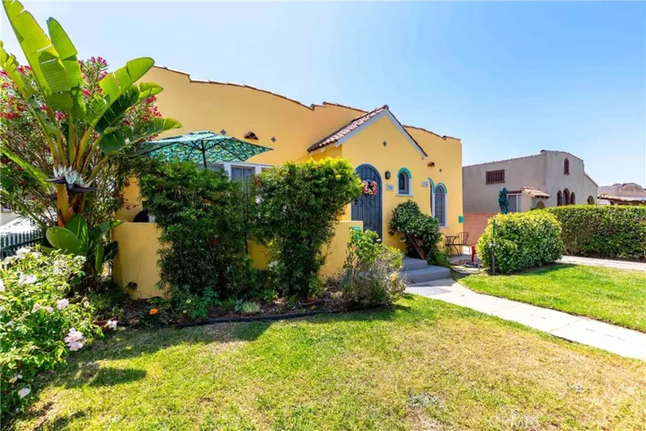 1950 S Palm Grove Avenue, Los Angeles, California 90016