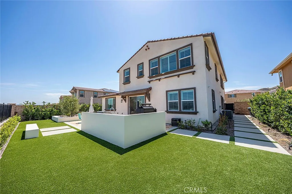 Beautifully landscaped and easy maintenance.