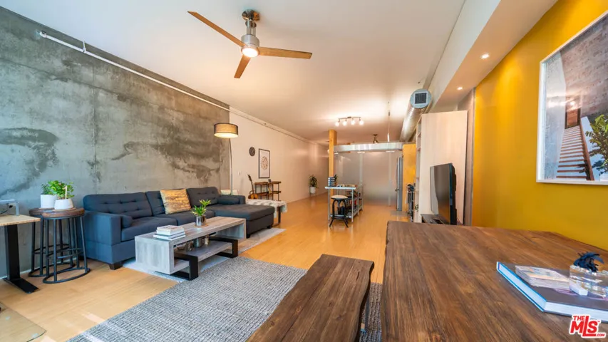 1111 S Grand Avenue 605, Los Angeles, California 90015