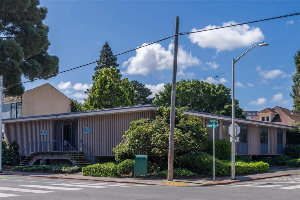 255 N San Mateo Dr