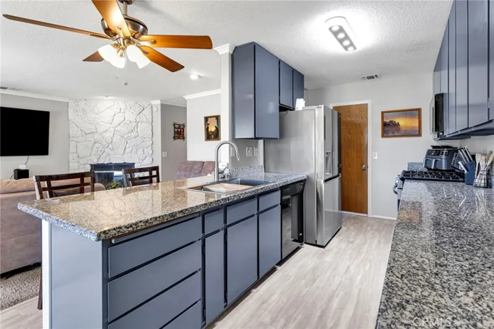 27535 Lakeview 61, Helendale, California 92342