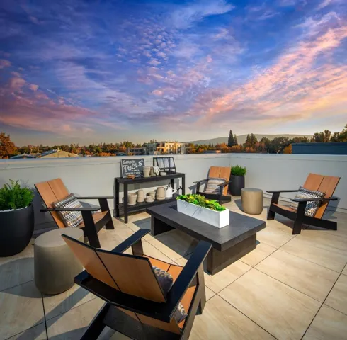 100 Koa Court, Palo Alto, California 94306