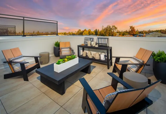 100 Koa Court, Palo Alto, California 94306