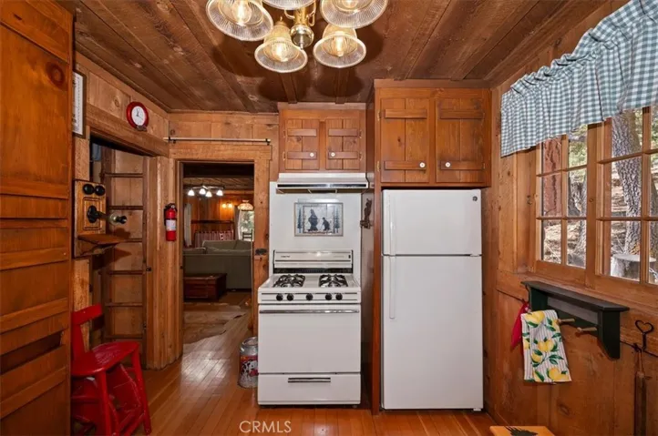 Kitchen and loft access