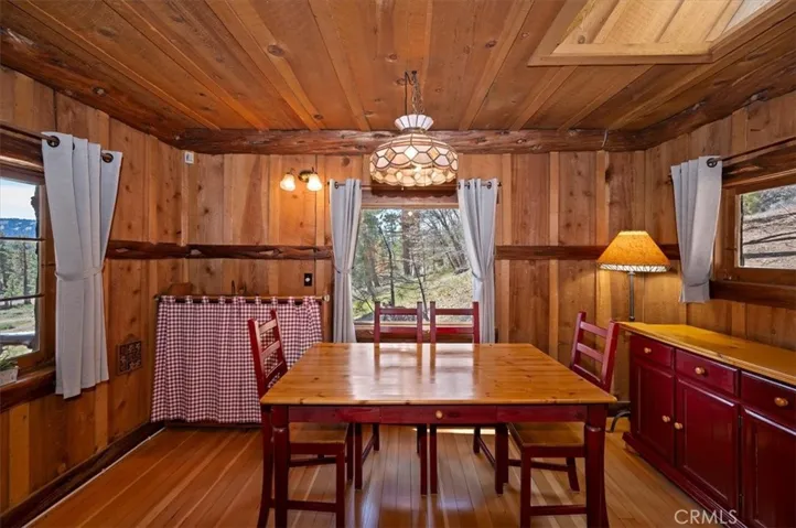 Dining area with storage