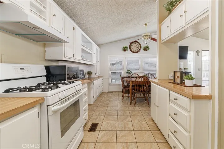 2598 Ayala Drive 42, Rialto, California 92377