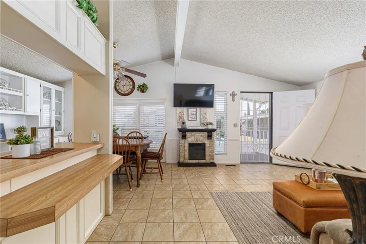 2598 Ayala Drive 42, Rialto, California 92377
