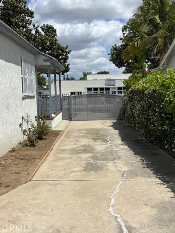 Gated driving