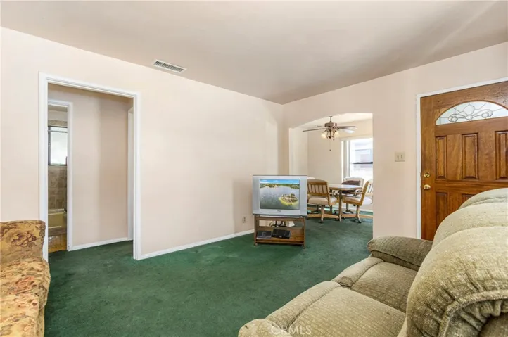 5902 Blackthorne, Lakewood, California 90712