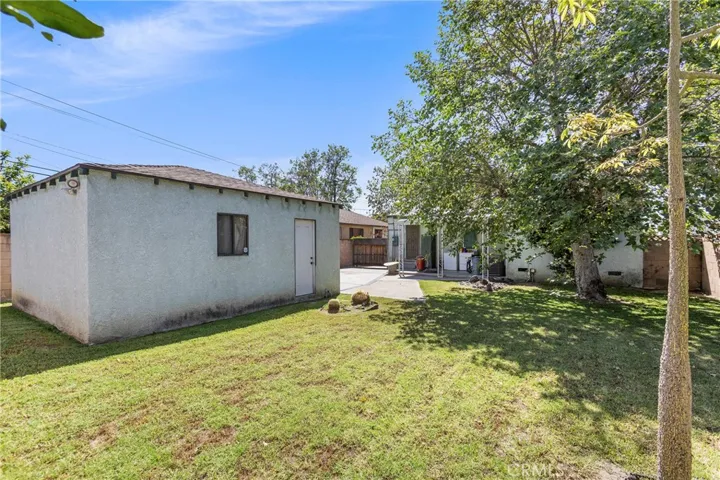 5902 Blackthorne, Lakewood, California 90712