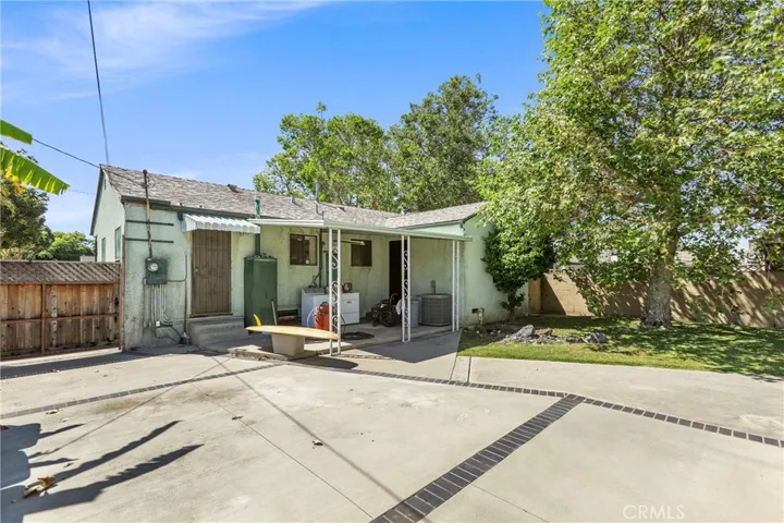 5902 Blackthorne, Lakewood, California 90712