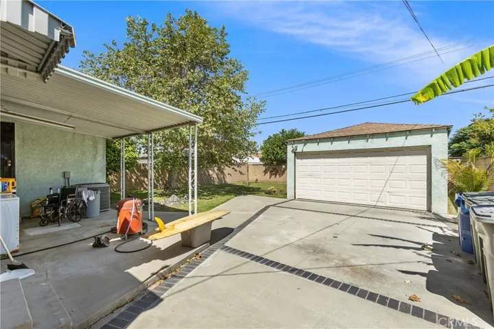 5902 Blackthorne, Lakewood, California 90712